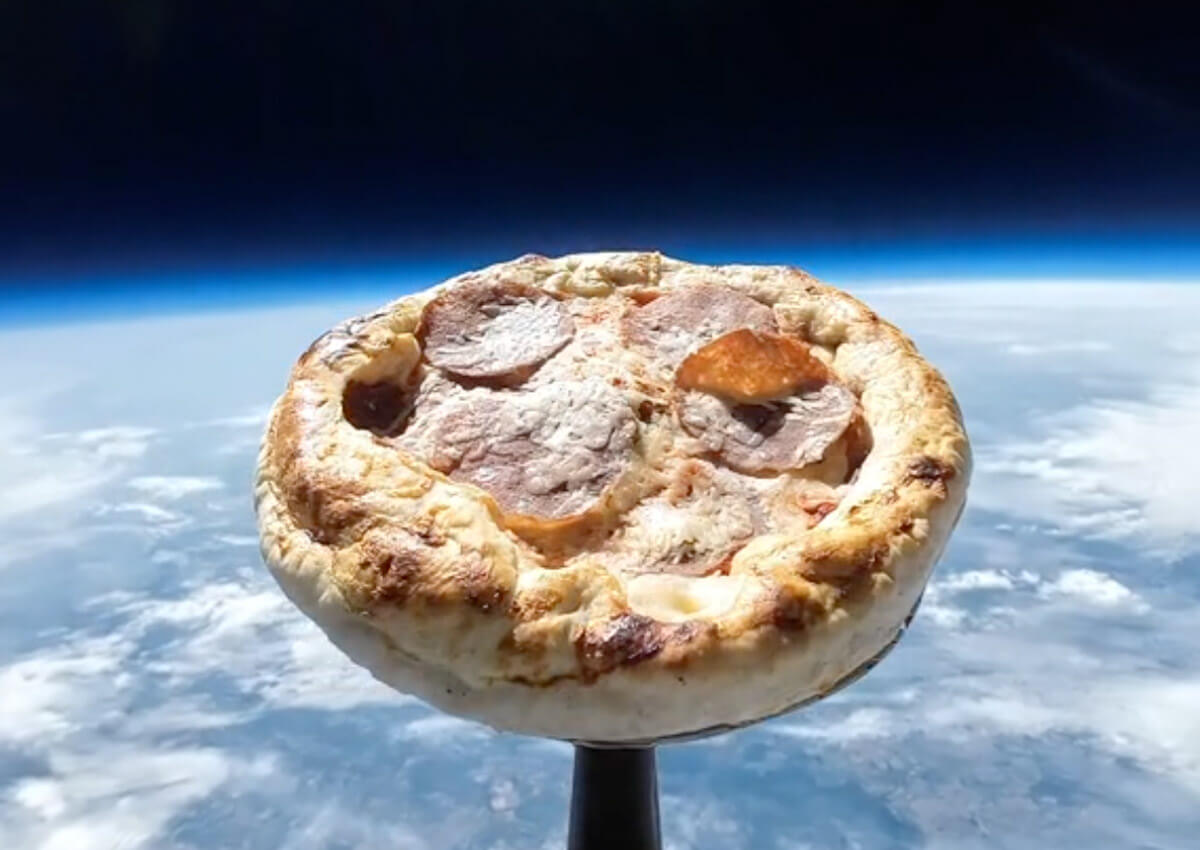 Livraison de pizzas à l'ISS